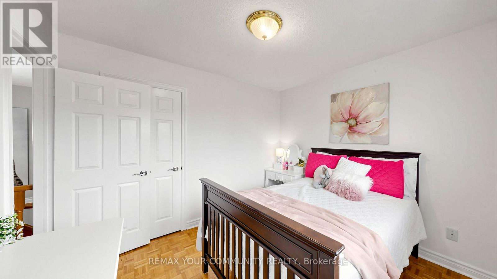 19 IVANO MEWS - 24