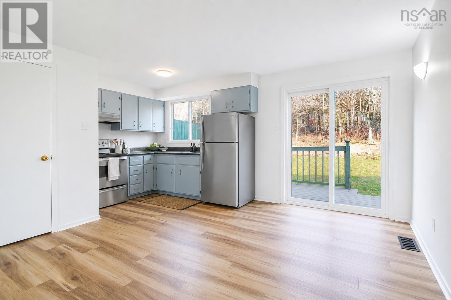 36 Regal Road - 16
