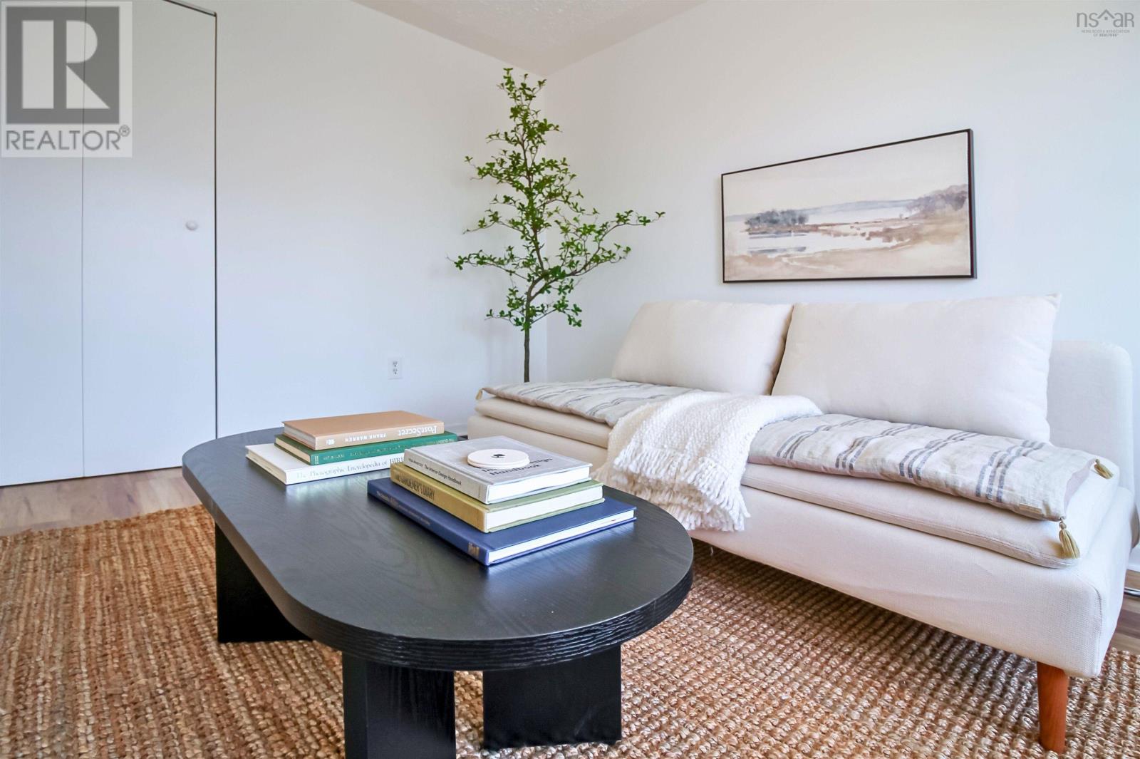 36 Regal Road - 14