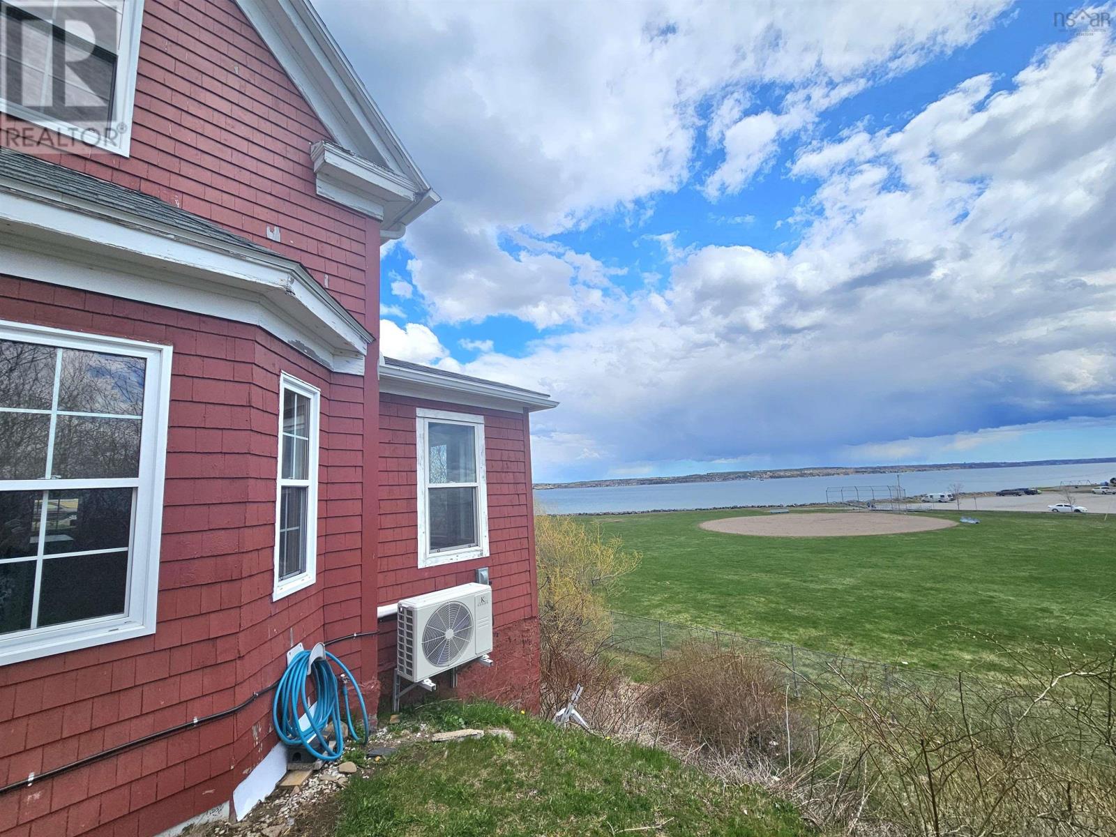 455 Purves Street - 28