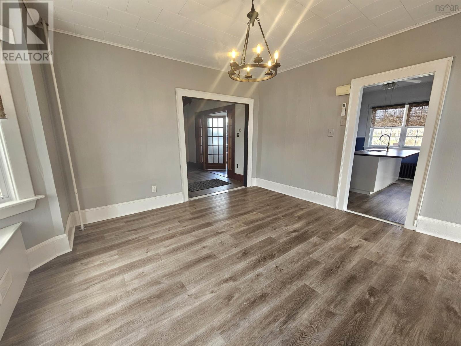 455 Purves Street - 10