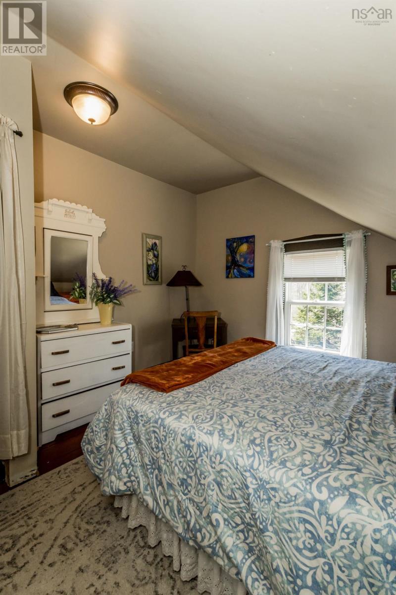 8367 Highway 101 - 26