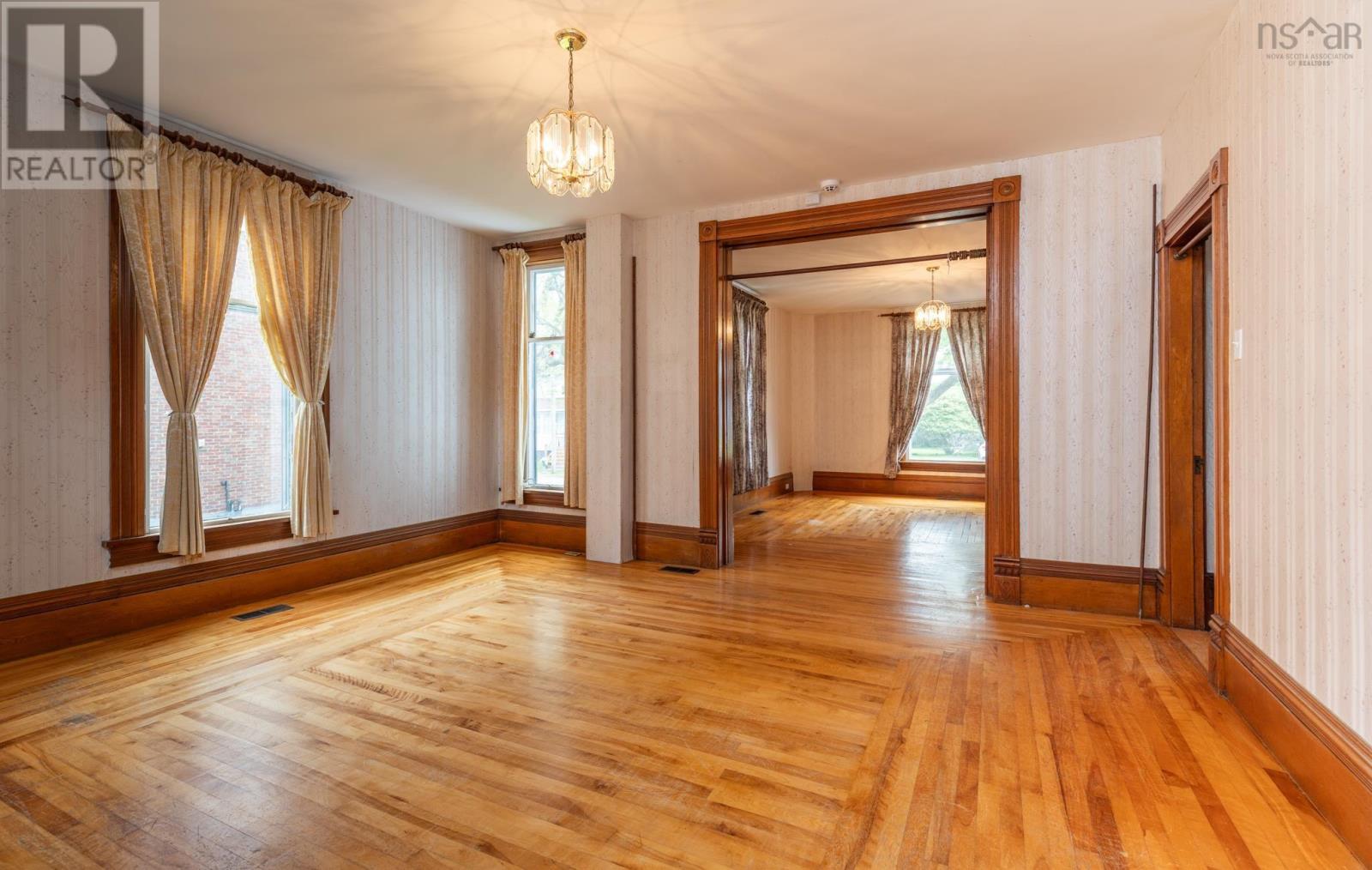 13 Porter Street - 11