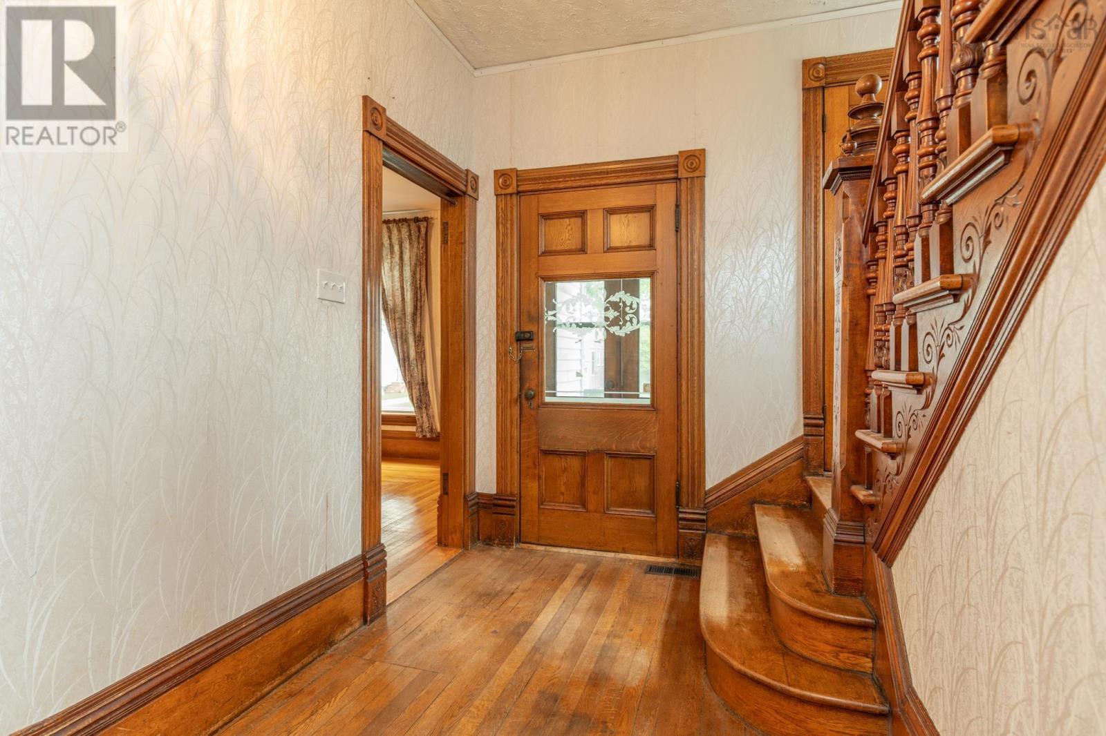 13 Porter Street - 19
