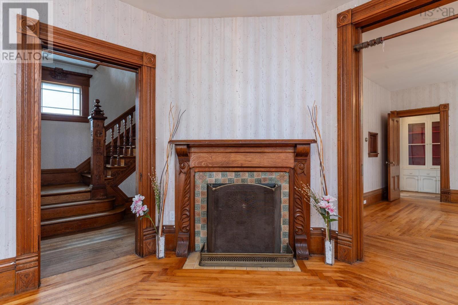 13 Porter Street - 16