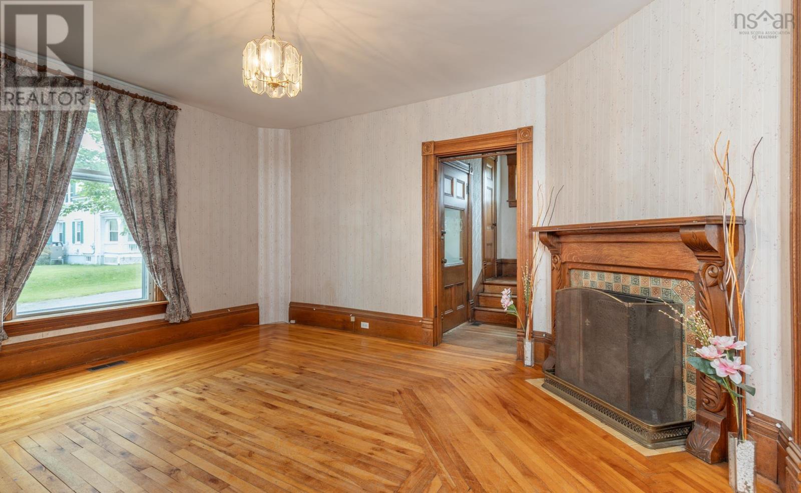 13 Porter Street - 14