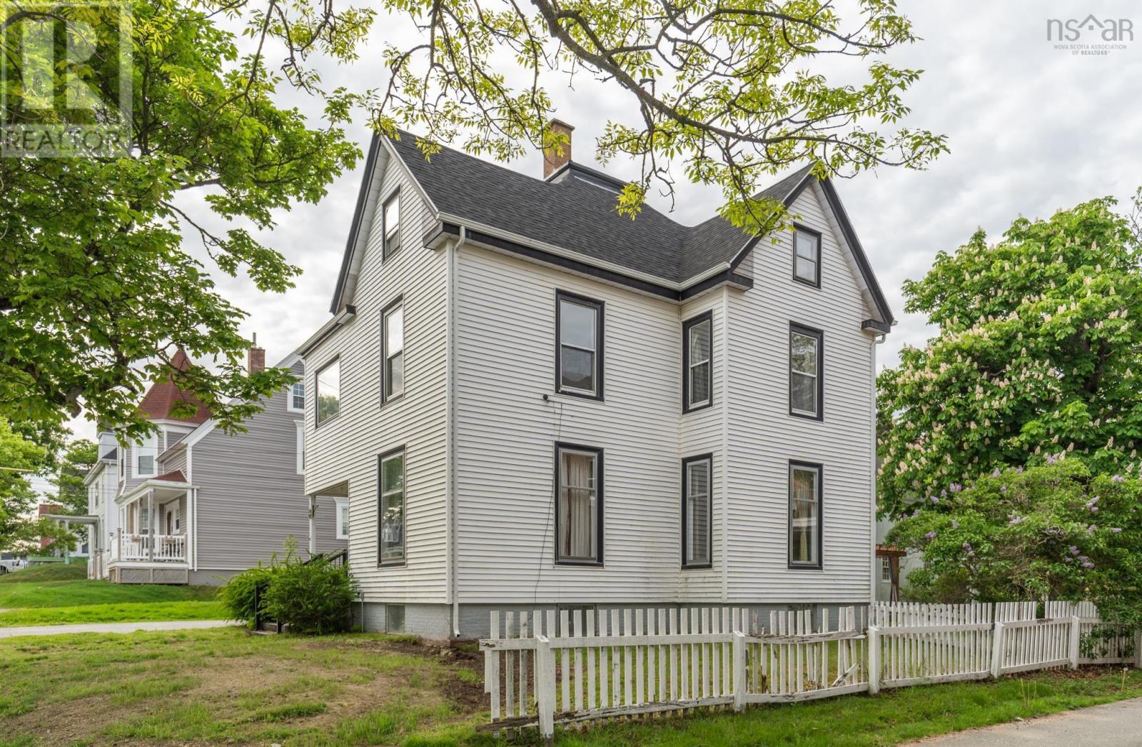 13 Porter Street - 3