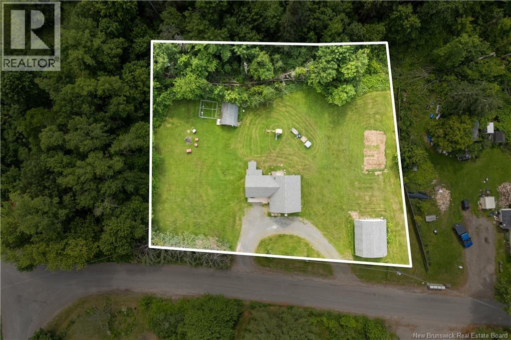 24 South Canaan Road - Image 3