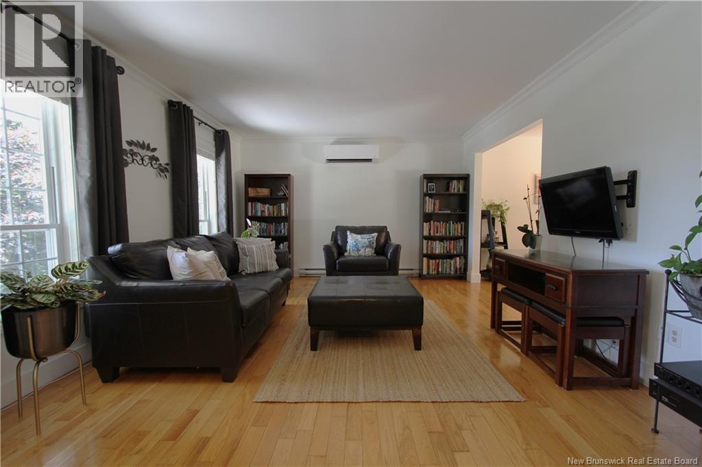 10 Princeton Avenue - 14