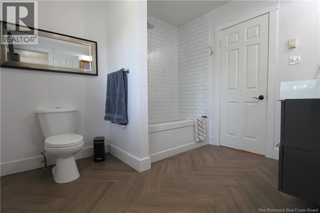 10 Princeton Avenue - 24