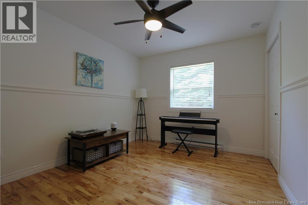 10 Princeton Avenue - 32