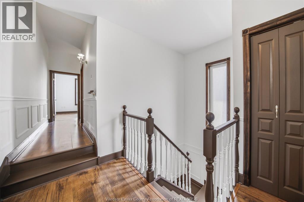 265 MACNAB STREET North - 14