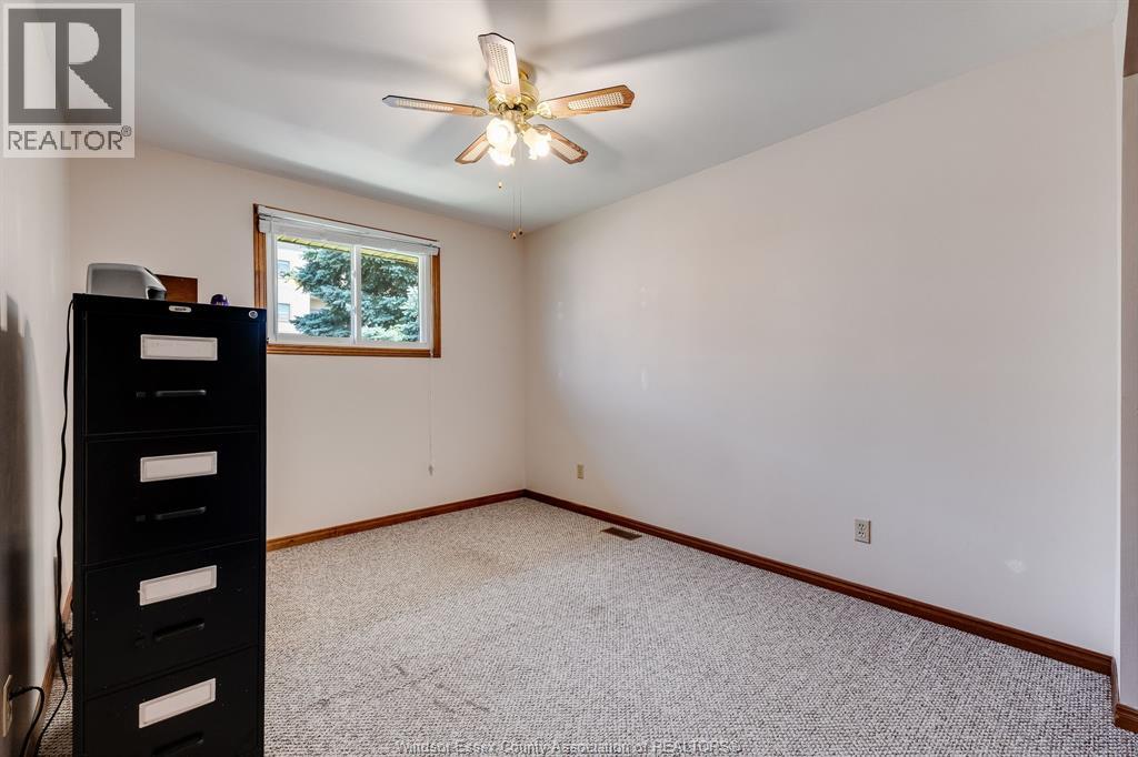 8418 Kingston - 18