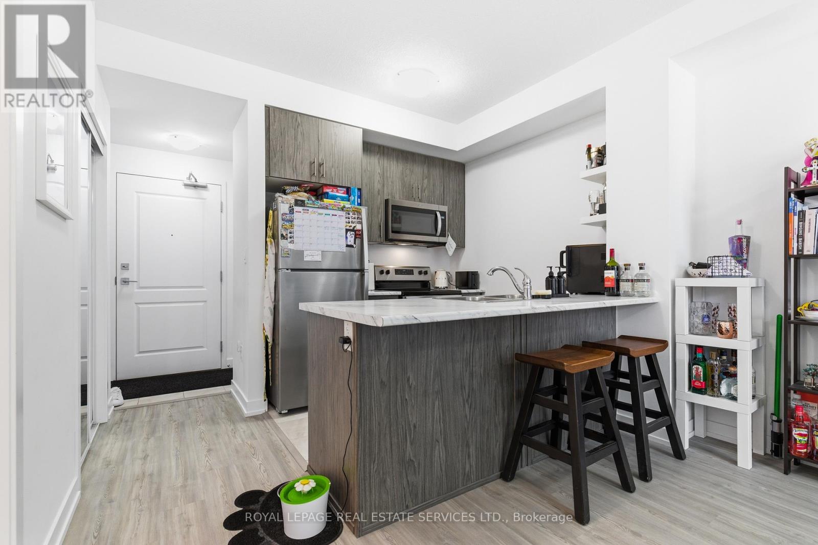 #221 460 DUNDAS STREET E - 6