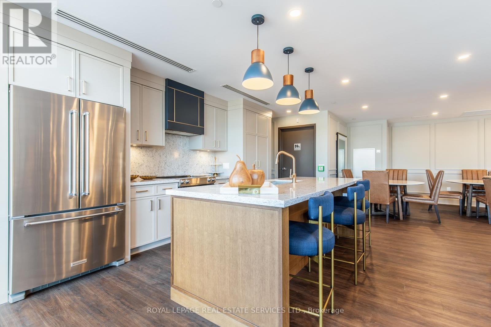 #221 460 DUNDAS STREET E - 23