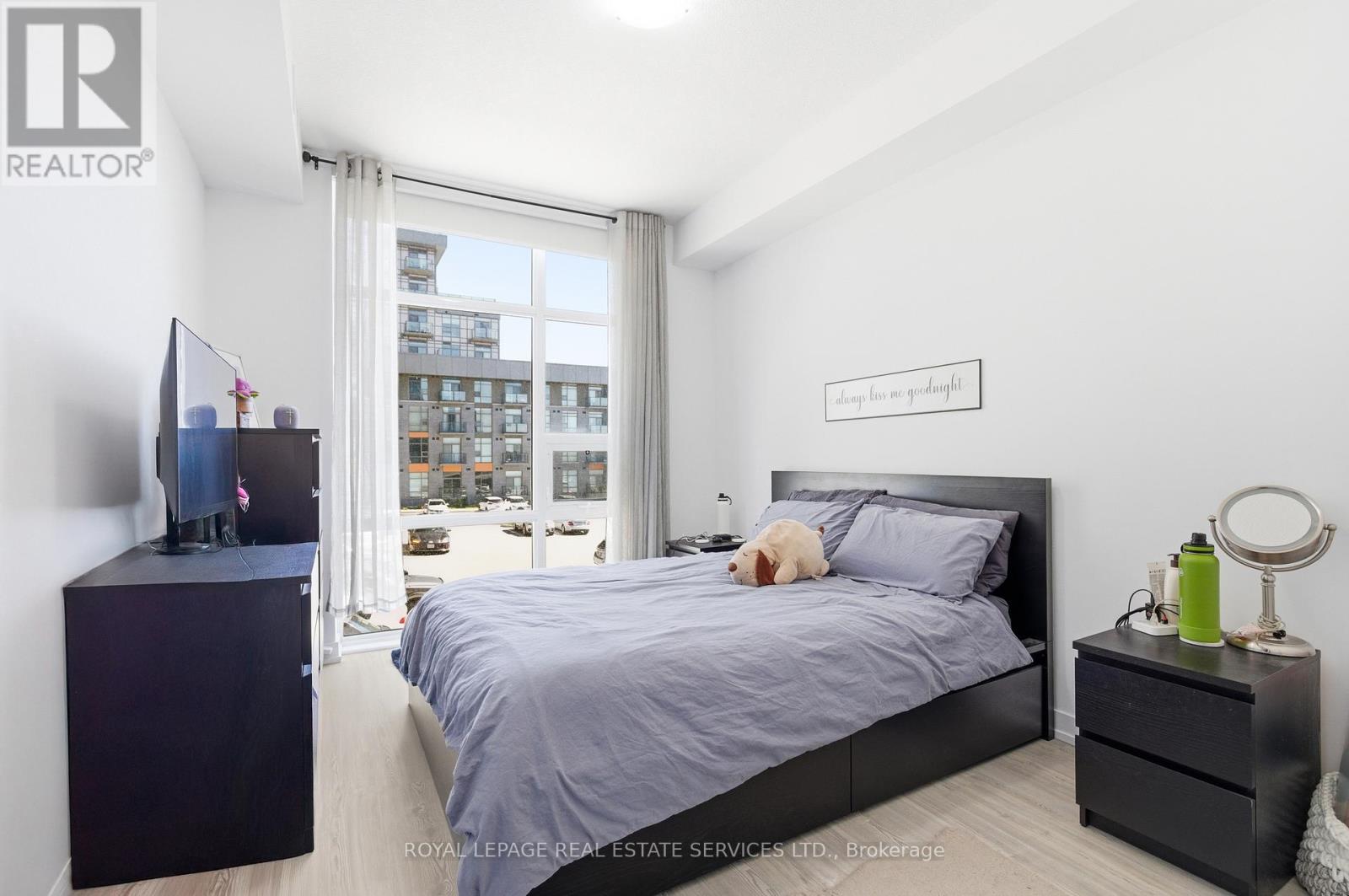 #221 460 DUNDAS STREET E - 13