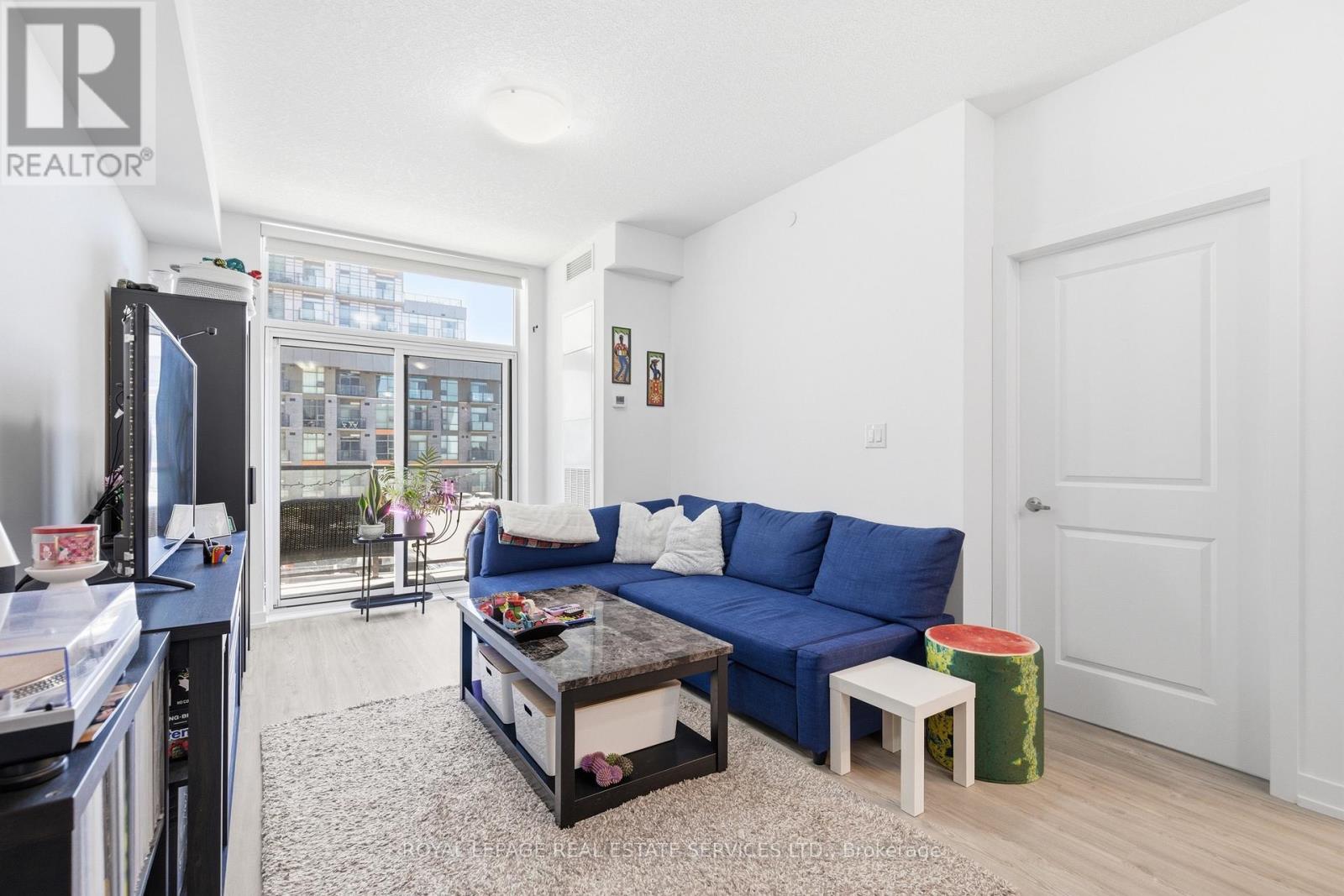 #221 460 DUNDAS STREET E - 10