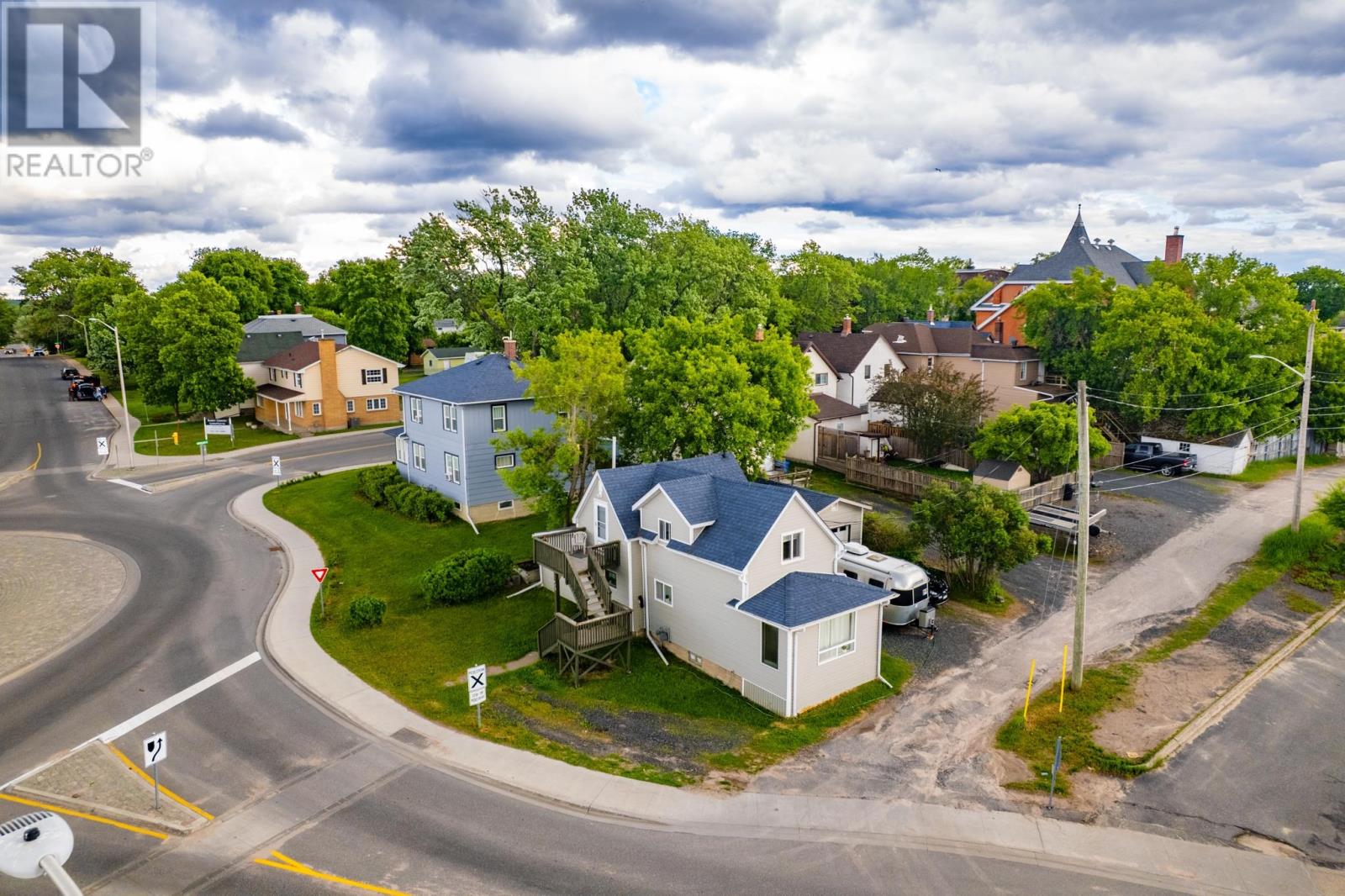 415 First Street South - 1