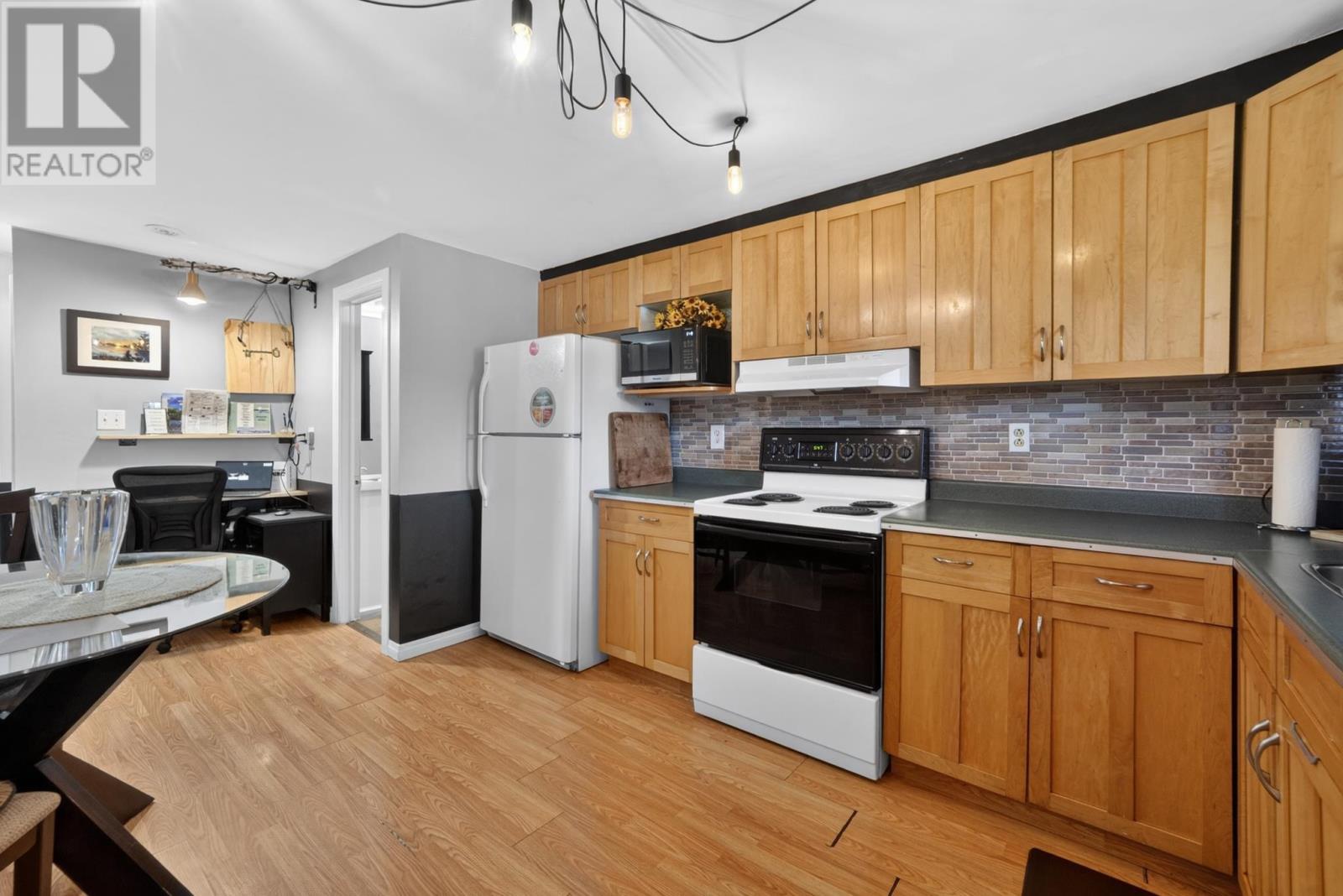 415 First Street South - 13