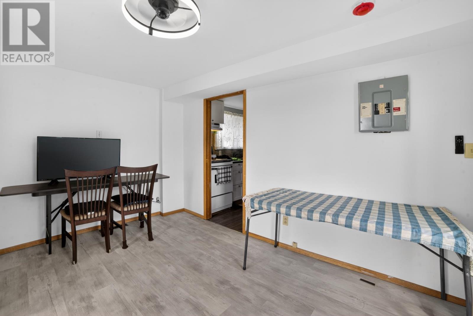 415 First Street South - 31