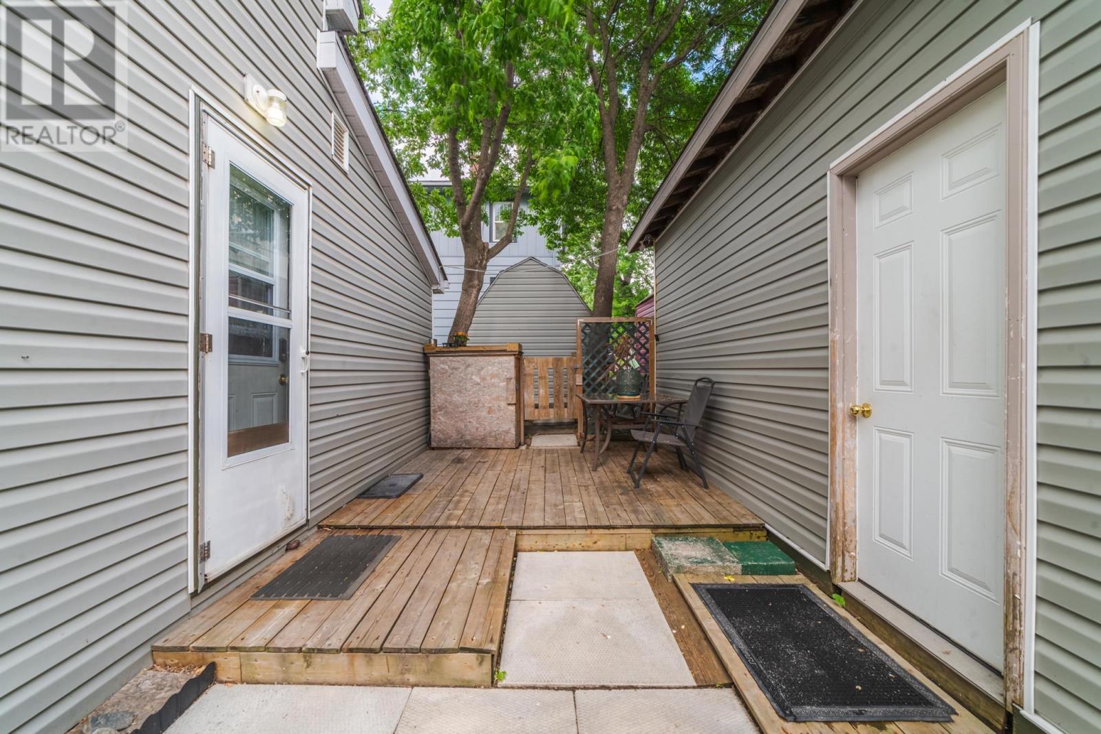 415 First Street South - 7