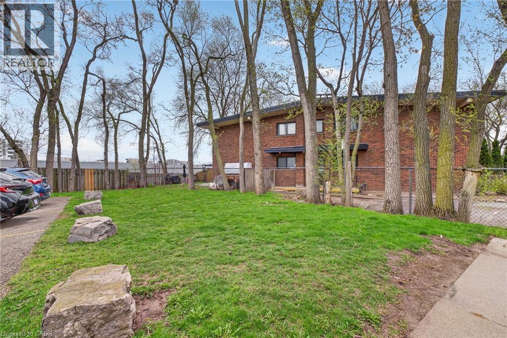 65 WOODMAN Drive S - 44