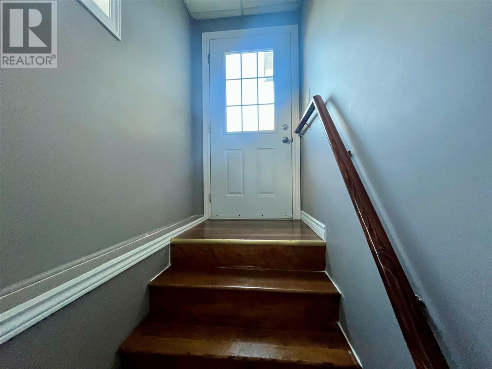 17 Hillview Avenue - 25