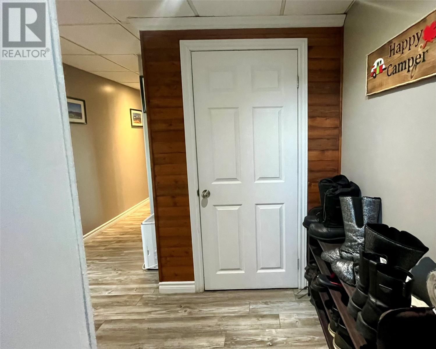 17 Hillview Avenue - 27