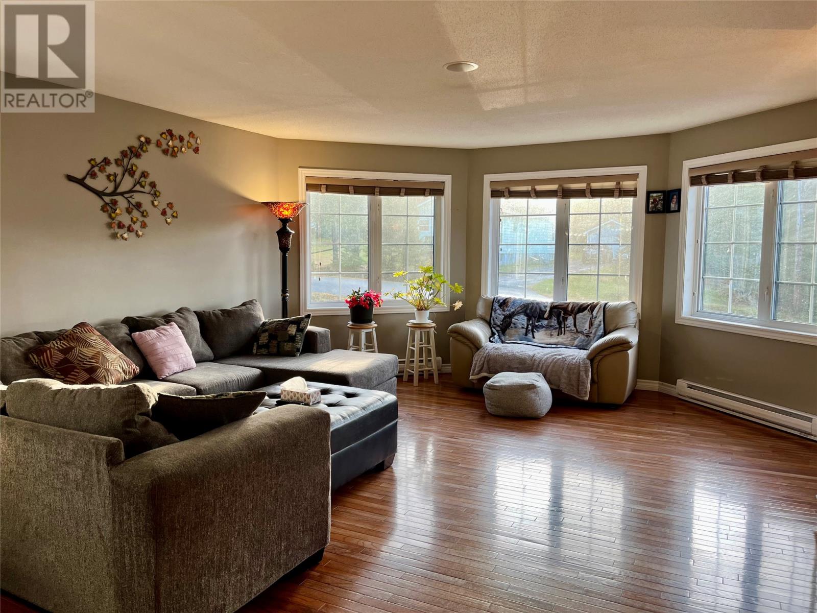 17 Hillview Avenue - 5