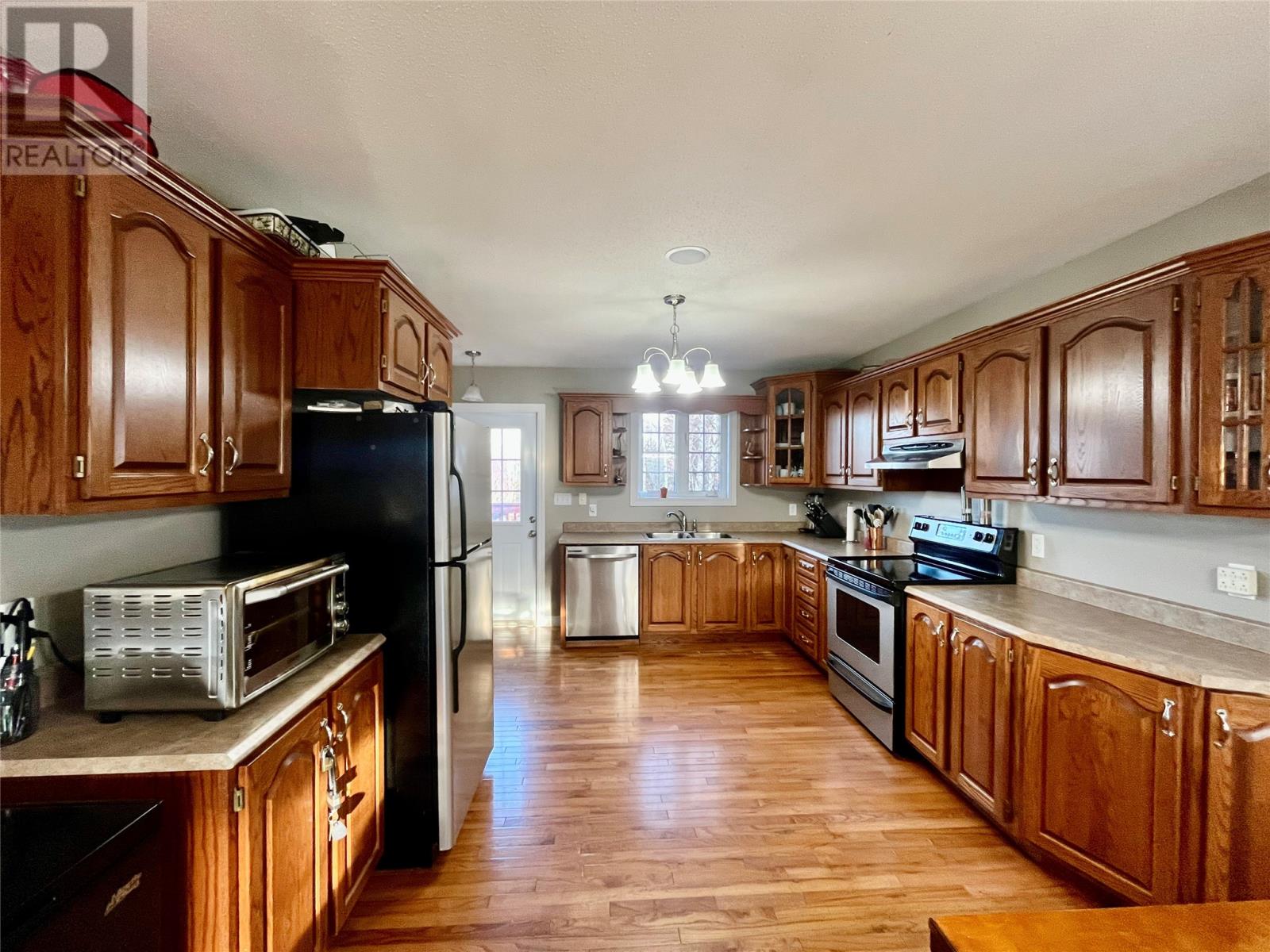 17 Hillview Avenue - 6