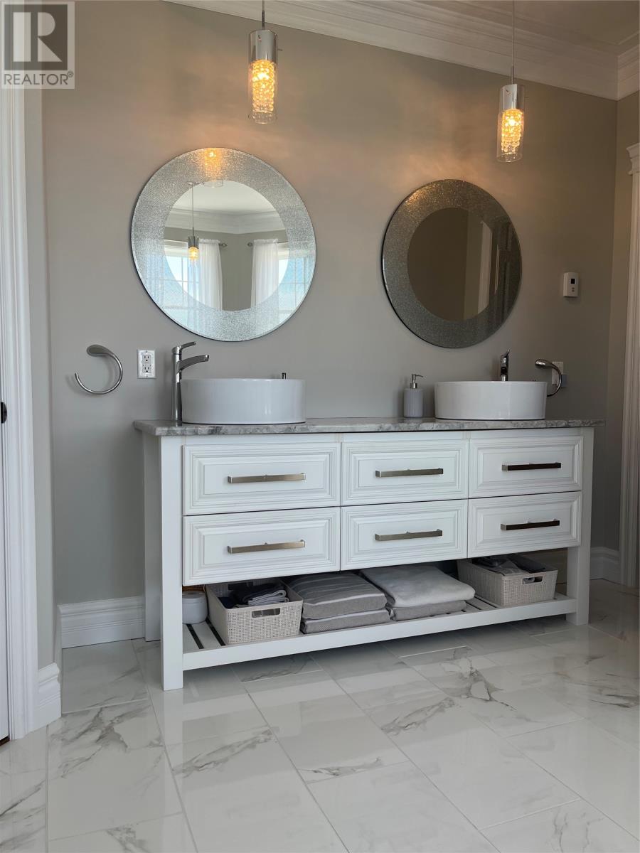 237 John Cabot Drive - Image 27