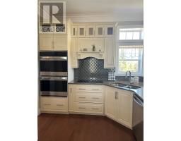 237 John Cabot Drive thumbnail 11