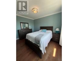 237 John Cabot Drive thumbnail 34
