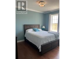 237 John Cabot Drive thumbnail 35
