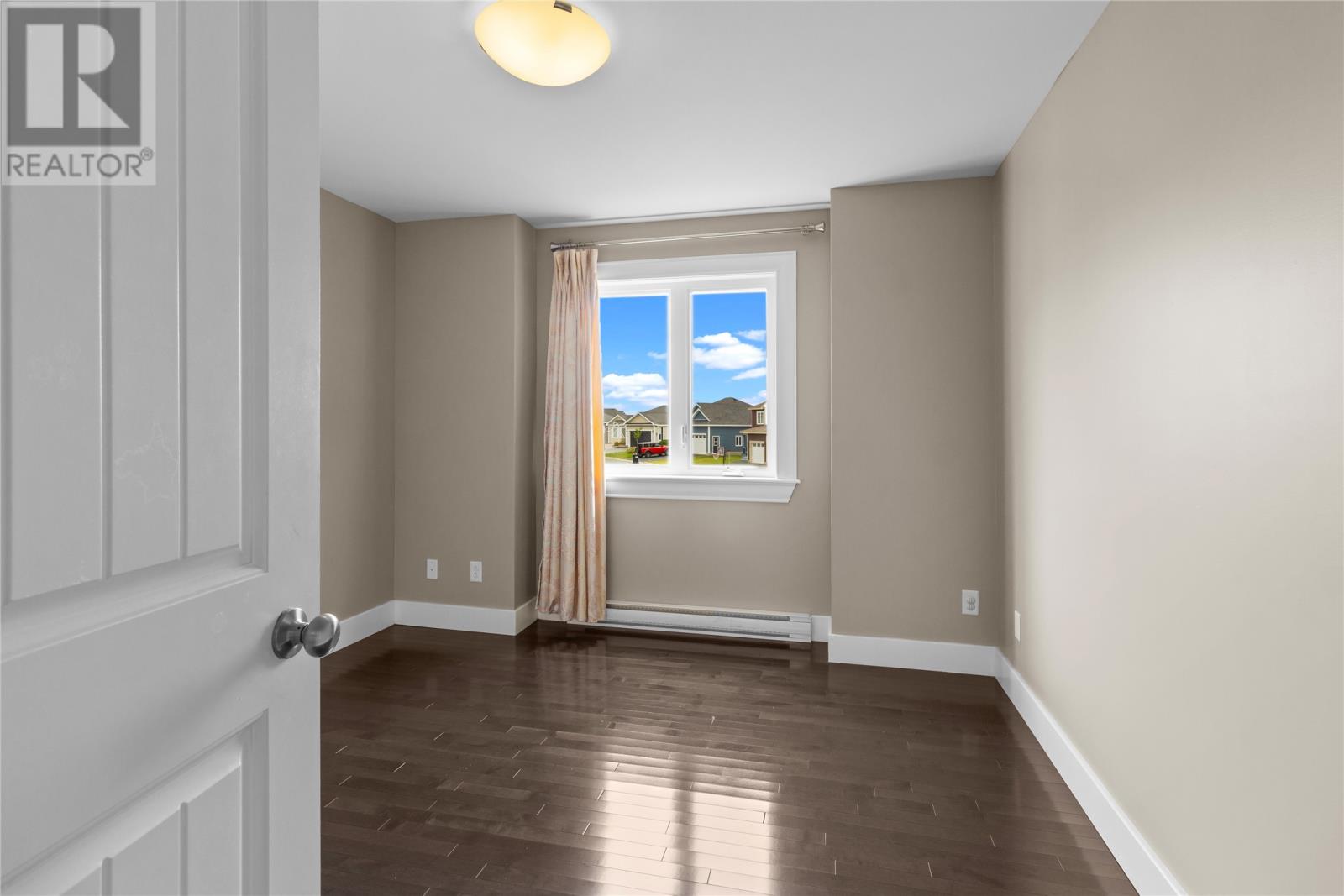 12 Titania Place - Image 23