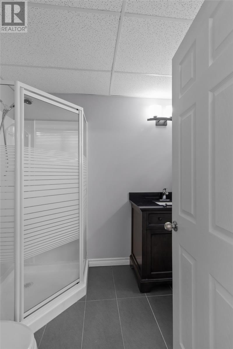 12 Titania Place - Image 32