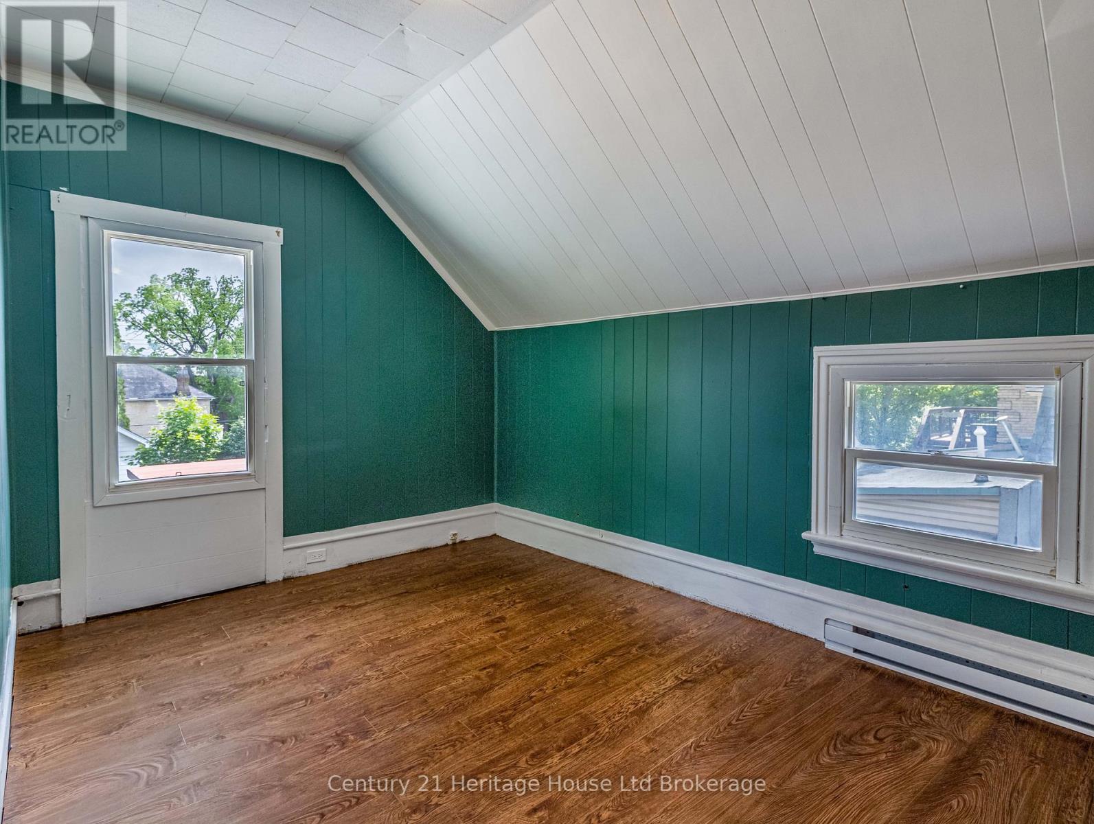 552 HATCH STREET - 18