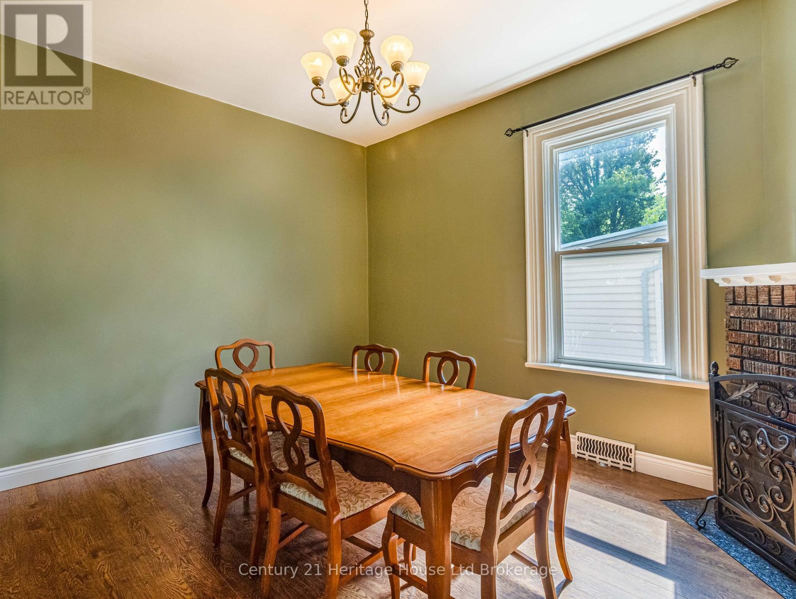 552 HATCH STREET - 7