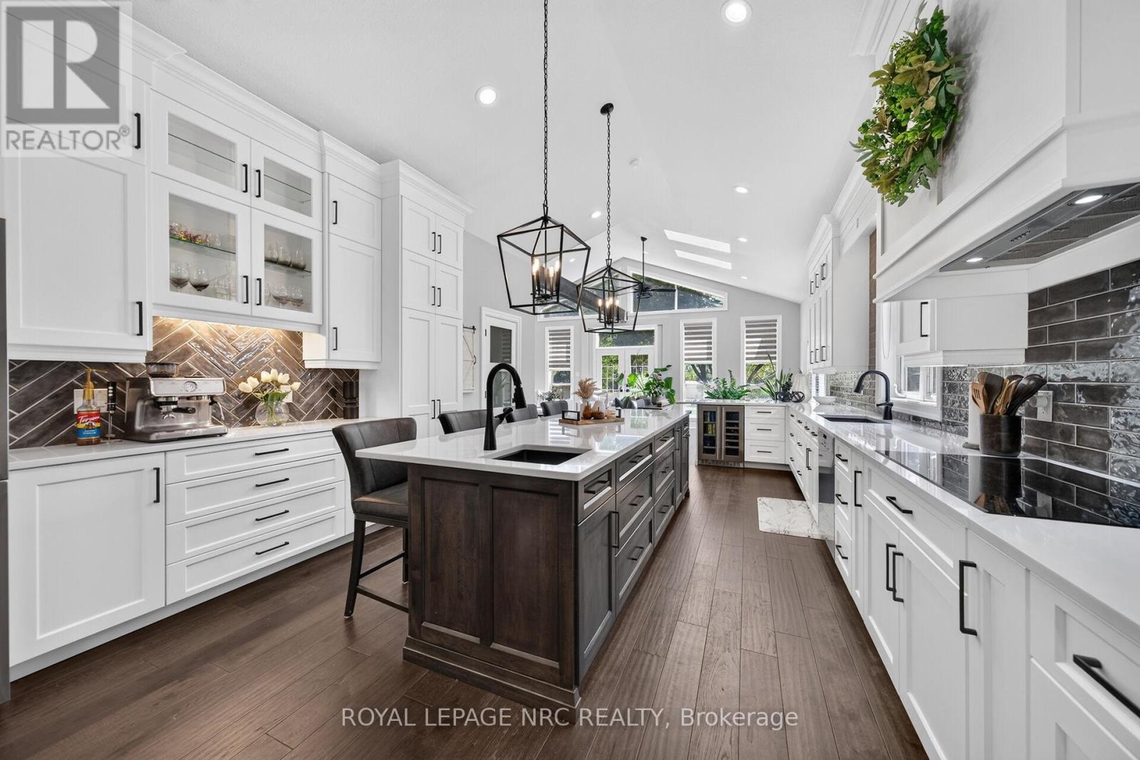 410 KINGSWAY ROAD - 11