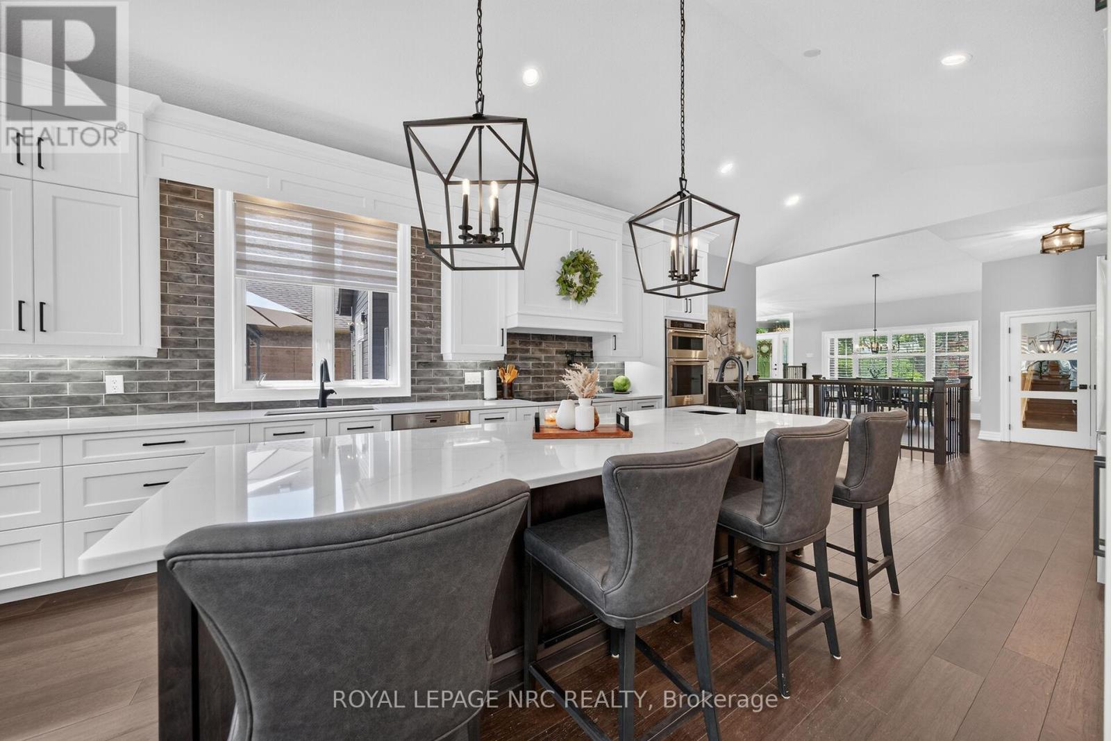 410 KINGSWAY ROAD - 14