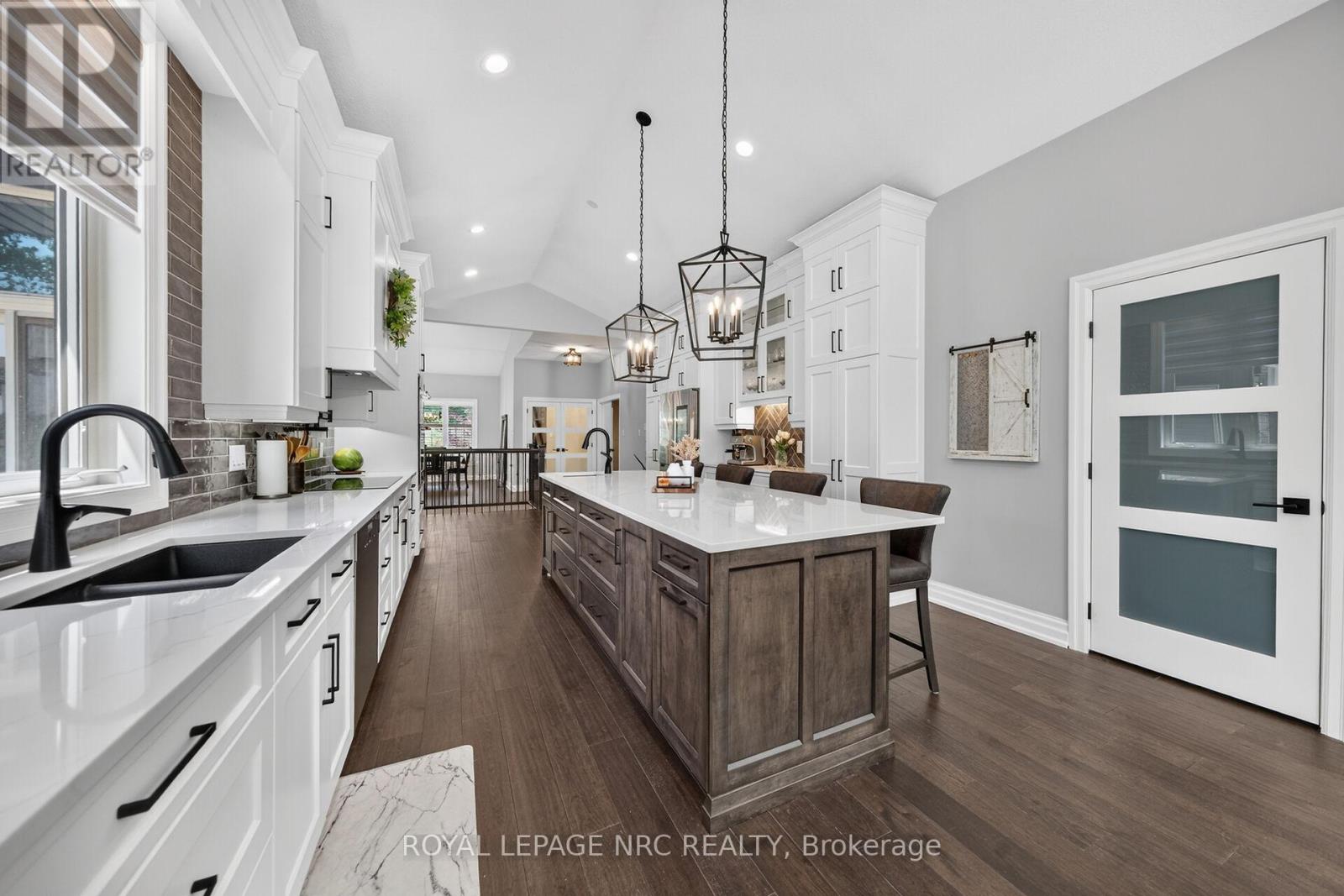 410 KINGSWAY ROAD - 15