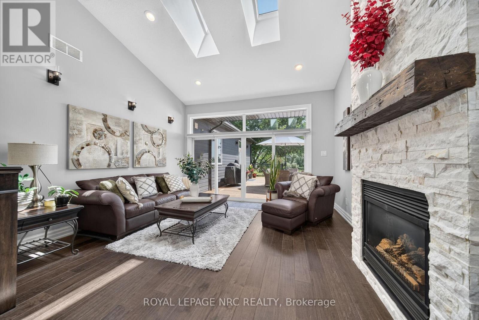 410 KINGSWAY ROAD - 8