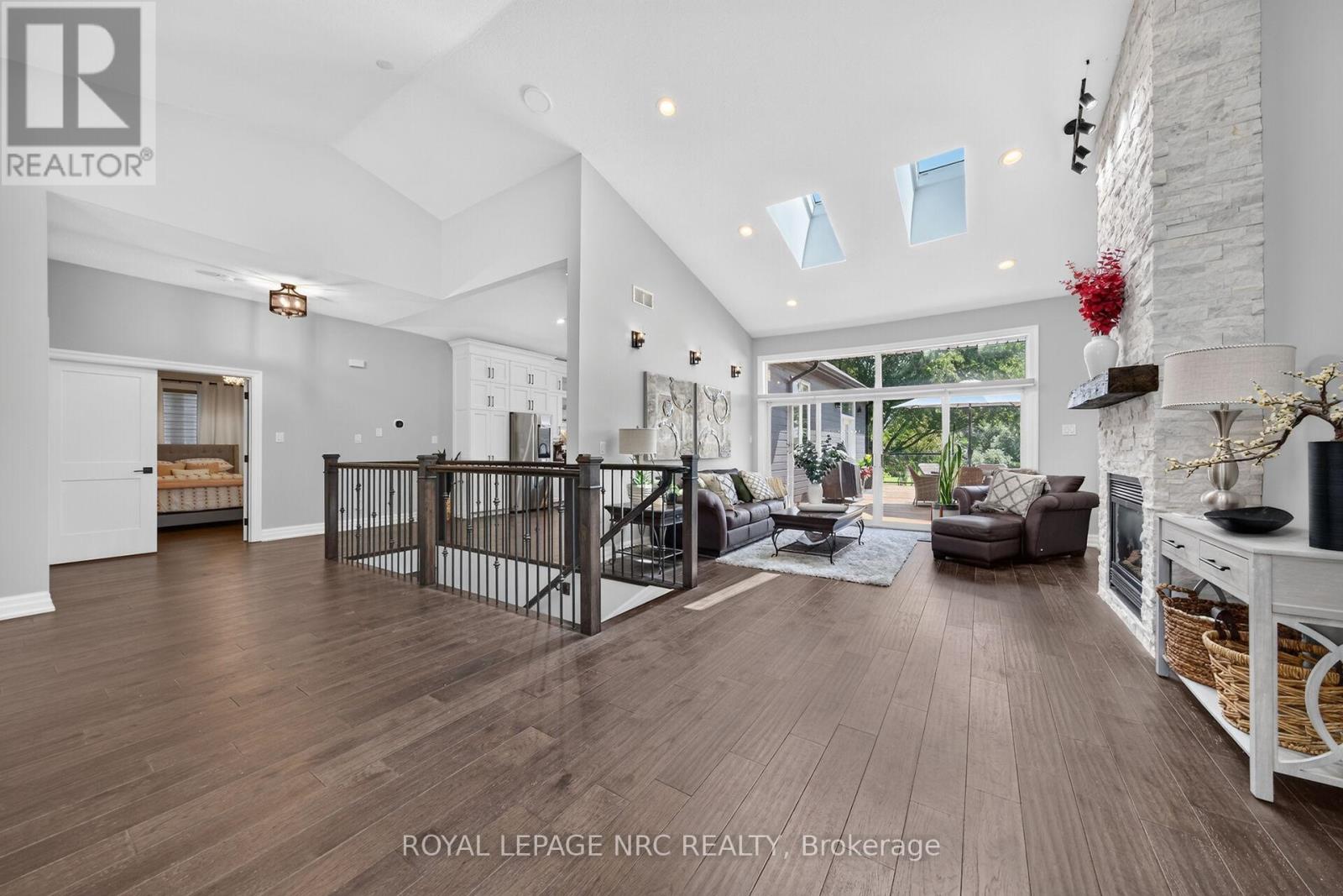 410 KINGSWAY ROAD - 9