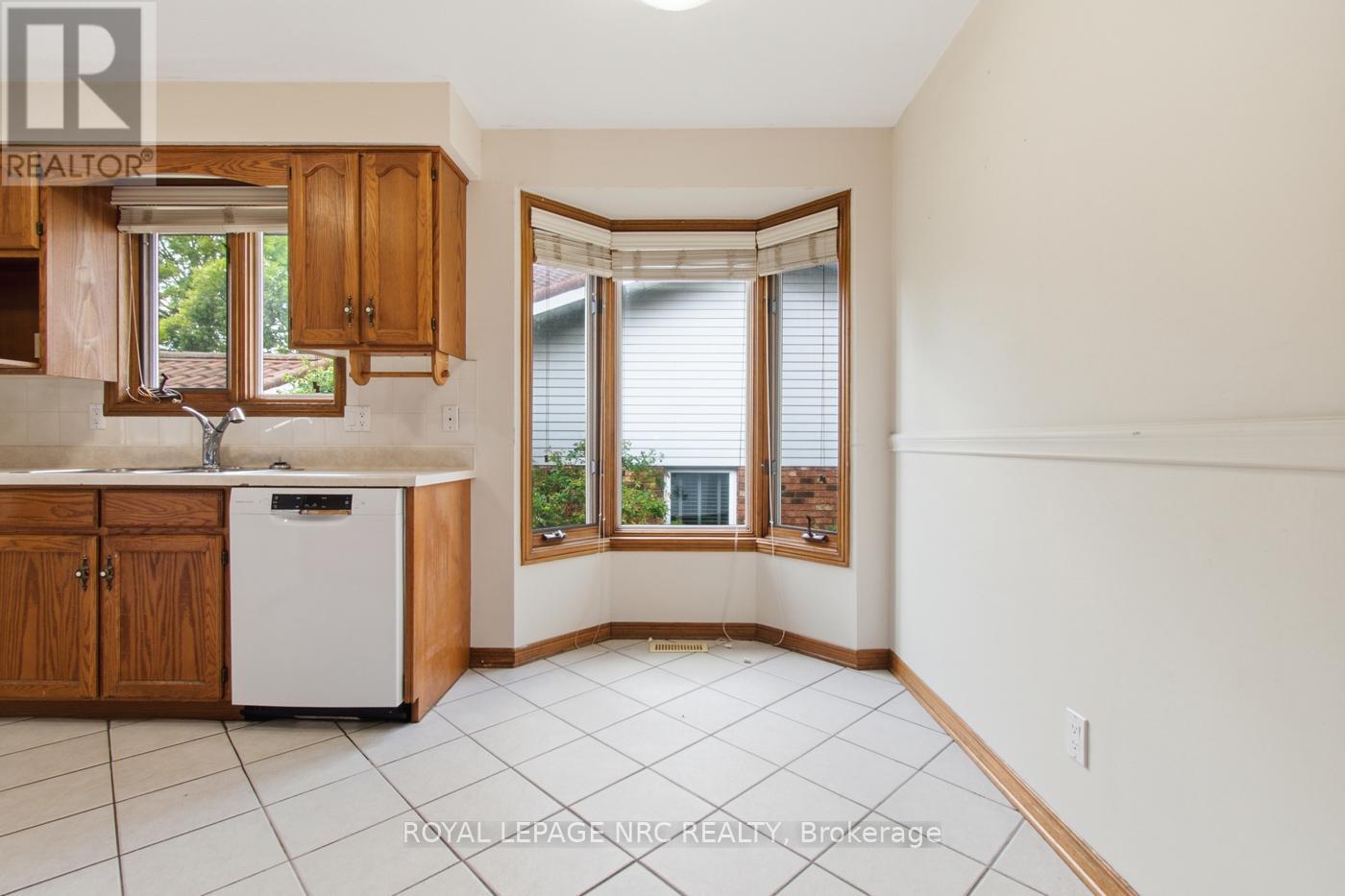 12 HARVEST OAK DRIVE - 10