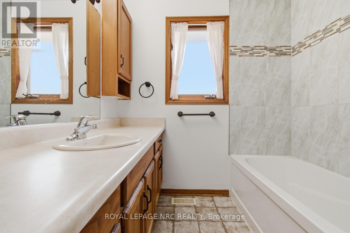 12 HARVEST OAK DRIVE - 15