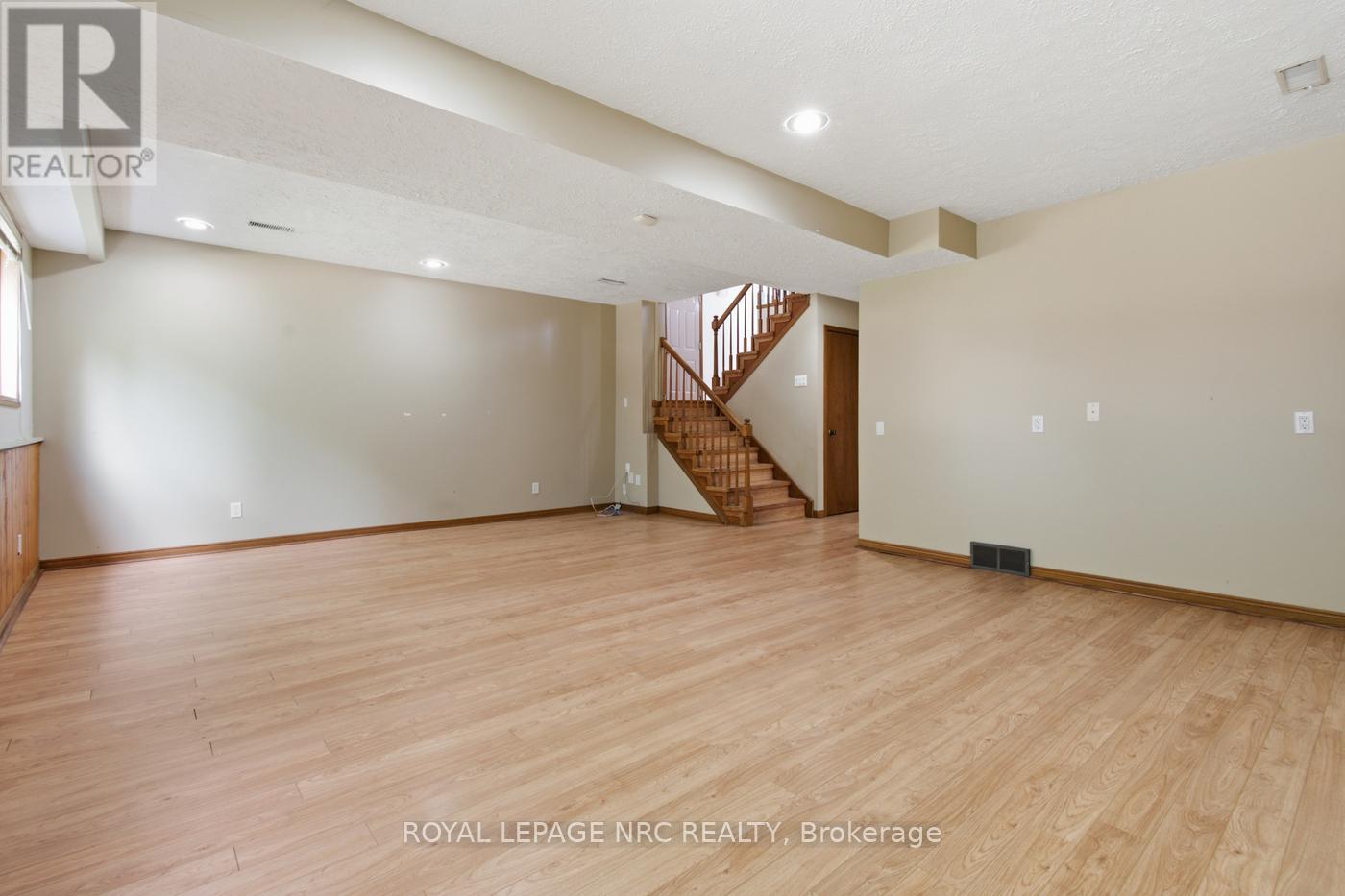 12 HARVEST OAK DRIVE - 17