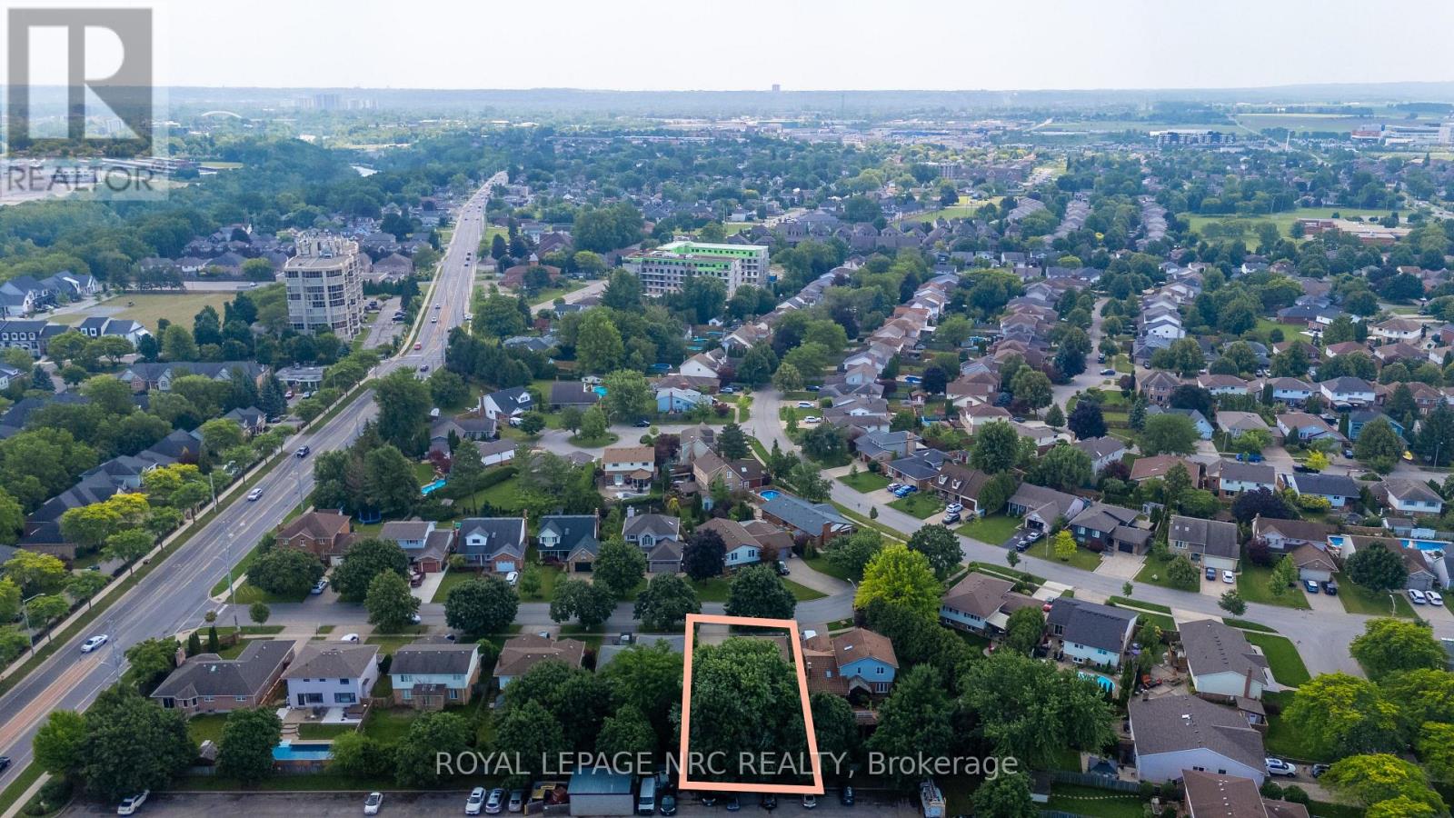 12 HARVEST OAK DRIVE - 28