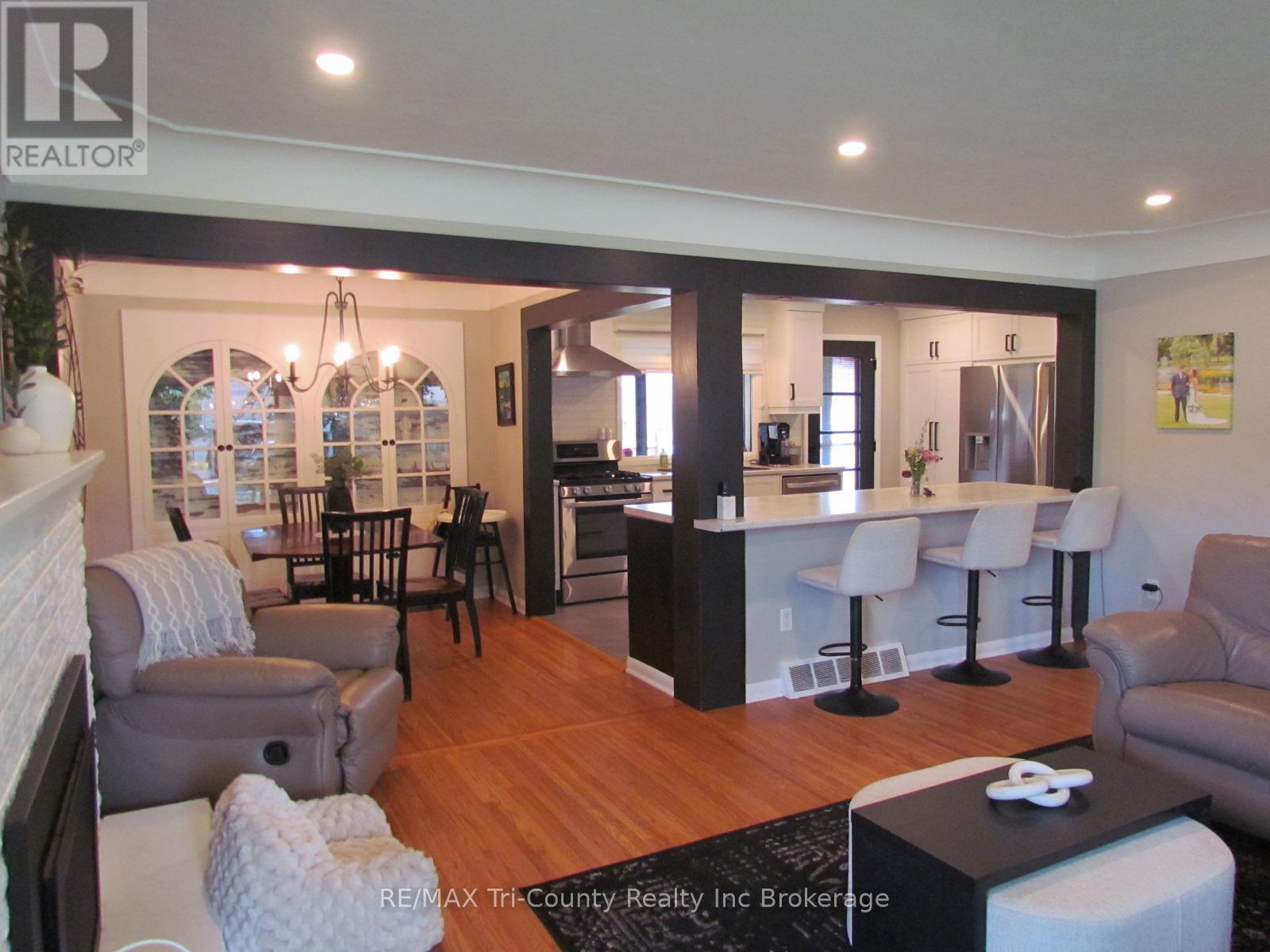 30 FAIRFIELD CRESCENT - Image 5