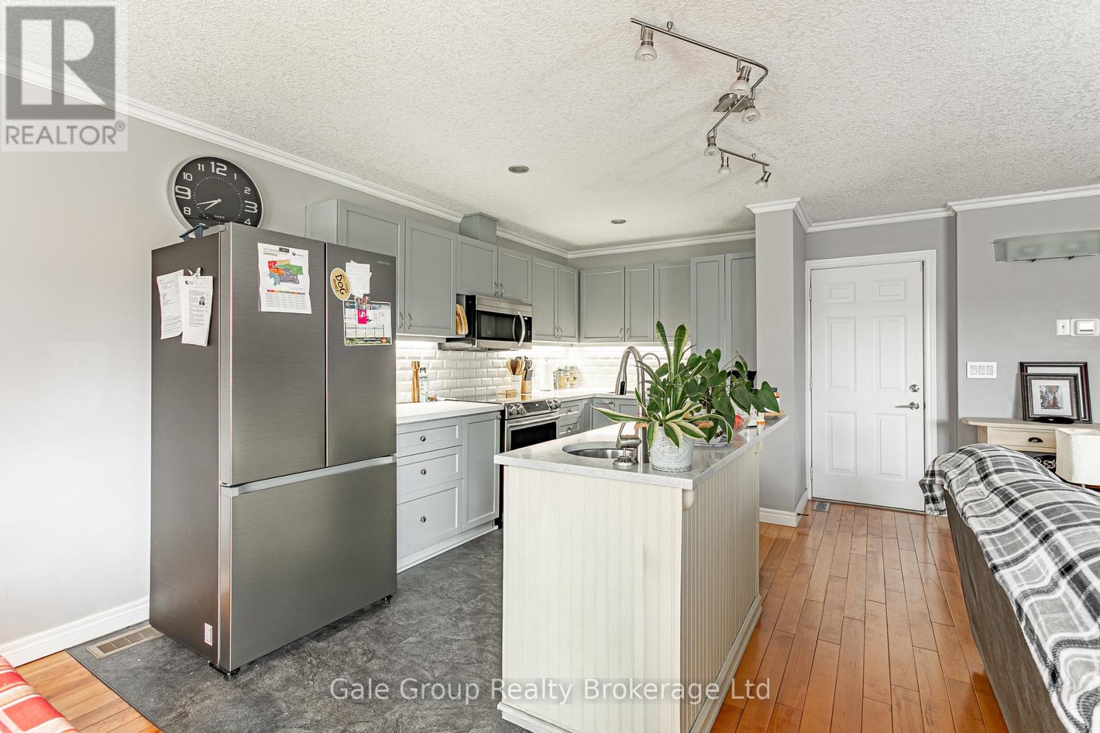 719 SOUTHWOOD WAY - 12