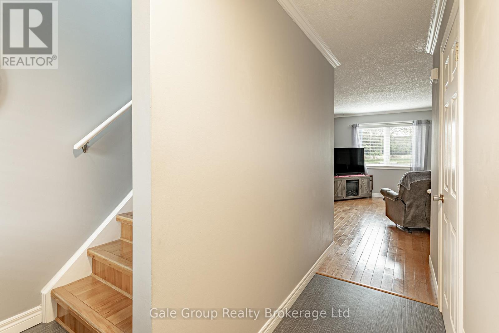 719 SOUTHWOOD WAY - 5